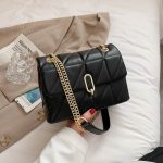 sac bandoulière noir chaine dorée