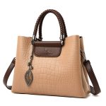 sac a main cuir croco beige et marron