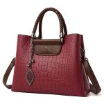 sac a main cuir croco rouge framboise