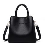 sac a main classe noir en cuir graine