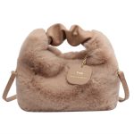 sac bandouliere fourrure beige