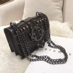 sac noir bandoulière chaine