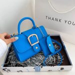 petit sac a main bleu electrique
