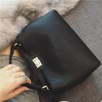 sac a main en cuir noir