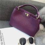 sac a main en cuir violet